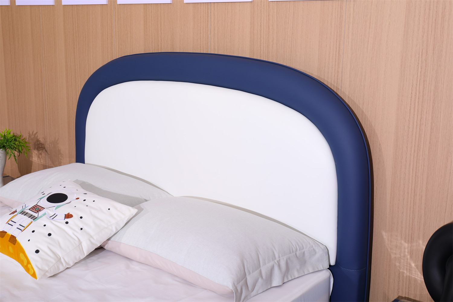 蓝精灵儿童床_(11)